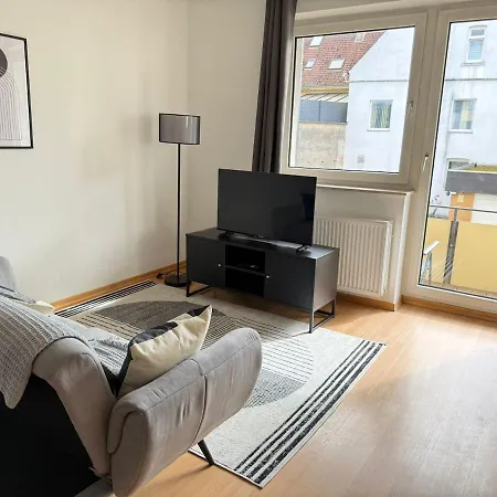 10407 Mit Balkon Apartamento *